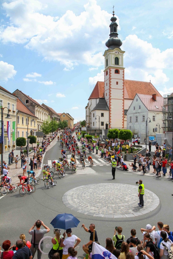 FANTASTIČNO VZDUŠJE NA TOUR OF SLOVENIA V LENARTU