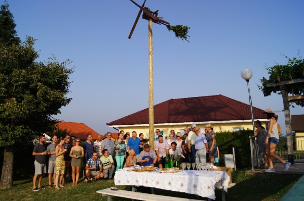 POSTAVITEV KLOPOTCA V ZAVRHU