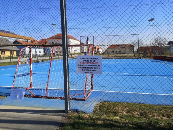 Ukrepi za zmanjšanje širjenja COVID-19