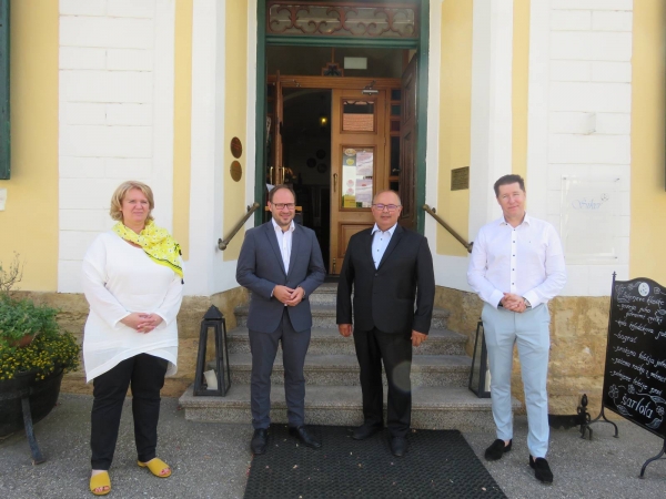 Minister za infrastrukturo Jernej Vrtovec se je v Lenartu sestal z županom Občine Lenart mag. Janezom Krambergerjem