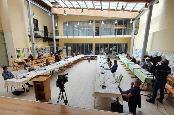 POROČILO ŽUPANA NA SEJI OBČINSKEGA SVETA, KI JE BILA 28.5.2020