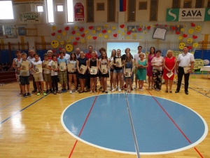 PRIREDITEV OB ZAKLJUČKU &Scaron;OLSKEGA LETA IN OB DNEVU DRŽAVNOSTI V O&Scaron; LENART