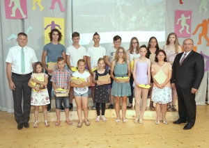 PRIREDITEV OB ZAKLJUČKU &Scaron;OLSKEGA LETA IN OB DNEVU DRŽAVNOSTI V V O&Scaron; VOLIČINA